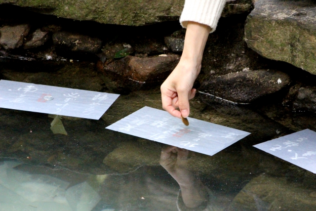 八重垣神社　鏡の池